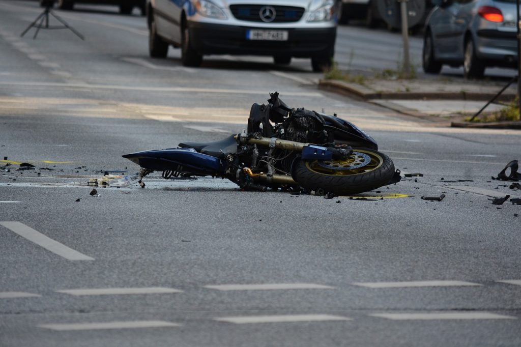 Verkehrsunfall mit schwer verletztem Motorradfahrer in Schiffweiler