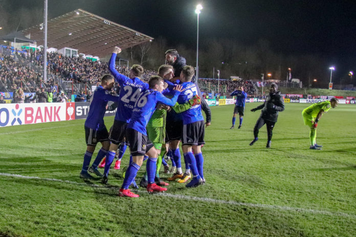 Der 1. FC Saarbrücken steigt auf!