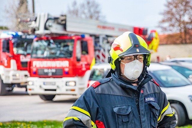 Luisenthal: Unbekannte stecken Motorroller in Brand - 40 Einsatzkräfte vor Ort