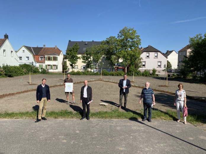 St. Ingbert: Kirche St. Hildegard zukünftig durch Bepflanzung gespiegelt