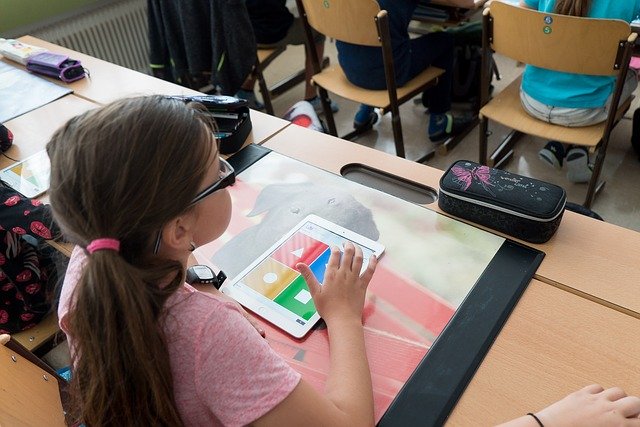 CDU-Kreistagsfraktion Neunkirchen: Digitale Lernbedingungen für alle Schülerinnen und Schüler auf neues Level heben!