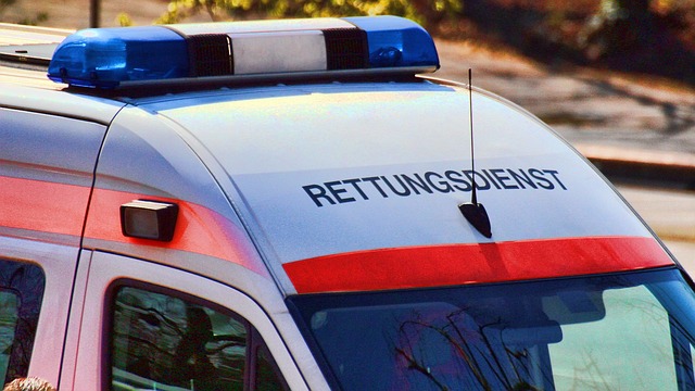 Fahrradfahrer bei Verkehrsunfall in Friedrichsthal schwer verletzt