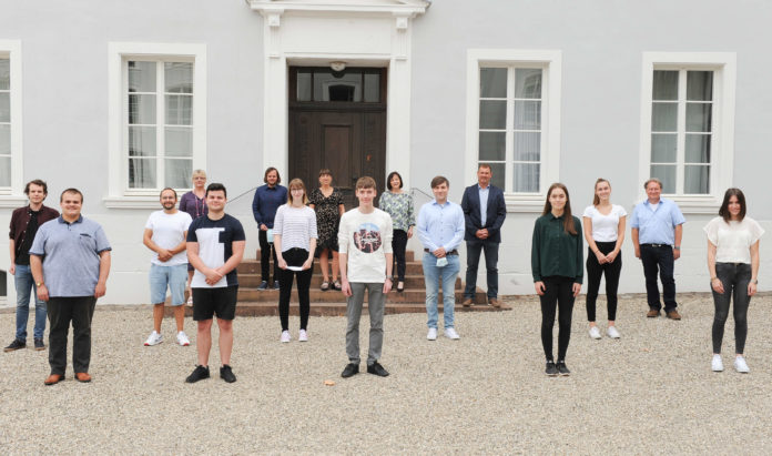 Zehn neue Auszubildende beim Regionalverband Saarbrücken