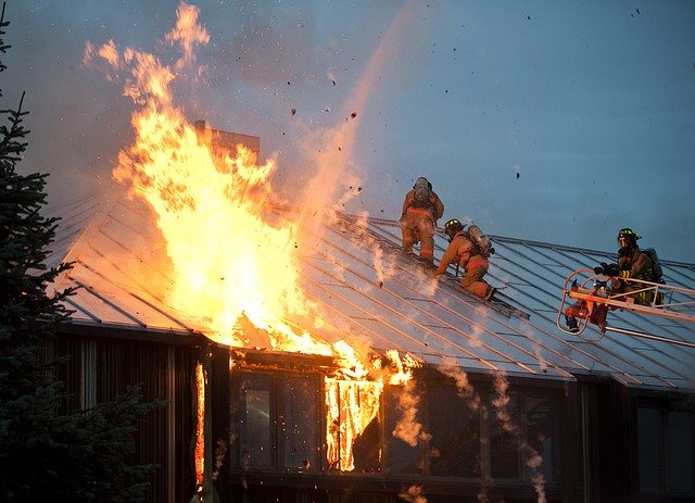 Wehrden: Brand auf dem Gelände eines Abfallentsorgungsbetriebs