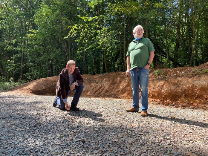 Wege am Glashütter Weiher werden nach Bauphase instandgesetzt