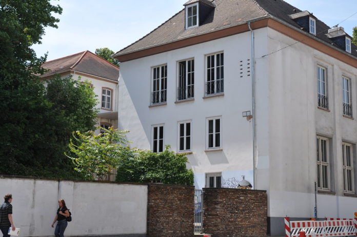 Coronafall am Gymnasium am Schloss in Saarbrücken