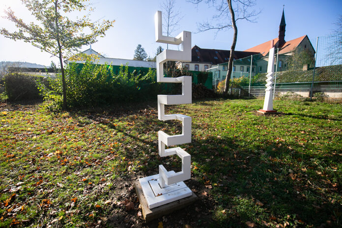 Metallskulpturen des Künstlers Hans Peters als Schenkung an die Stadt St. Ingbert