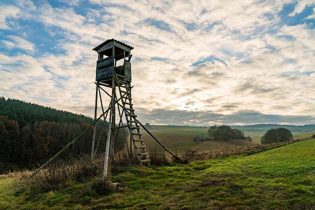 Hochsitz bei Oberlinxweiler beschossen