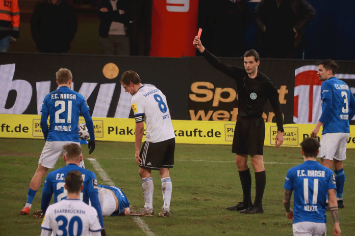 FCS: Niederlage und Rot für Zeitz in Rostock