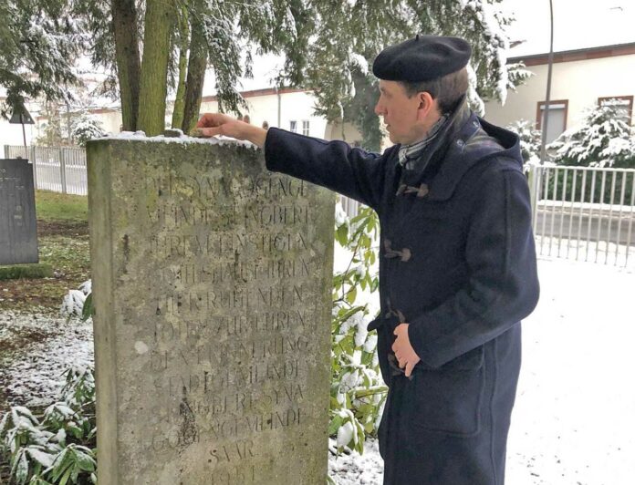 Besuch des Jüdischen Friedhofes am Holocaust Gedenktag (Foto: Florian Jung)