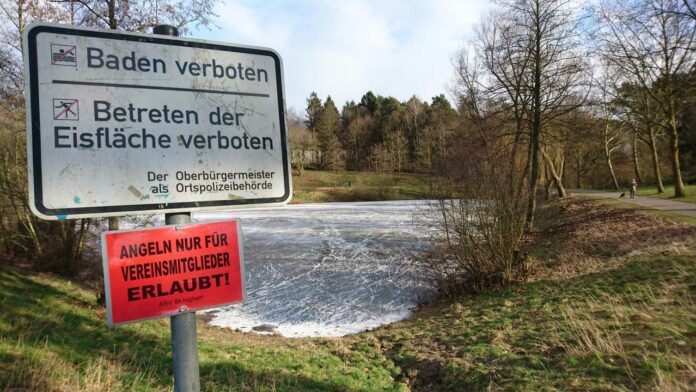 Symbolbild 2018 - Kleberweiher St. Ingbert, Markus Zintel / Feuerwehr St. Ingbert