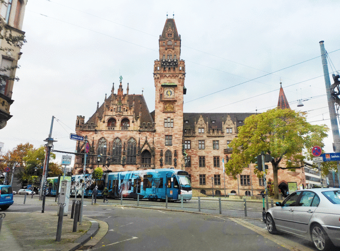 LINKE wollen Bus- und Bahnfahren mit neuen Modellprojekten attraktiver machen