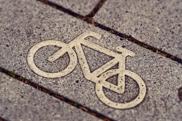 cycle path 3444914 1280