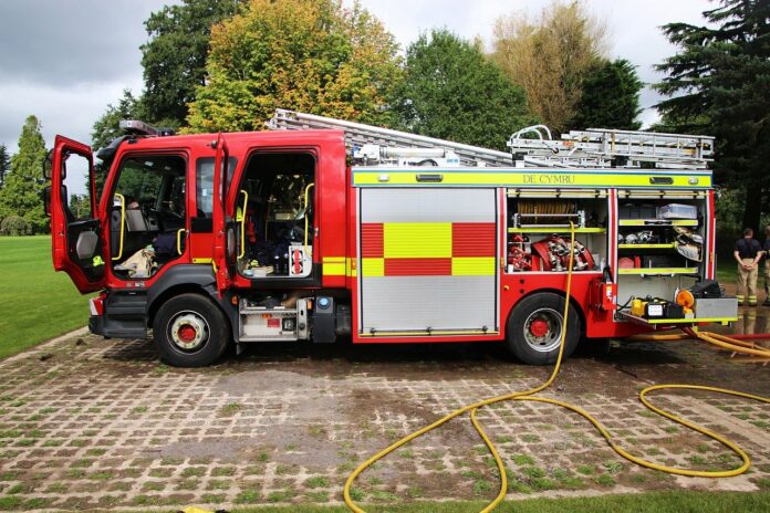 Brand eines Balkons im 4. OG eines Wohnblocks in Dudweiler