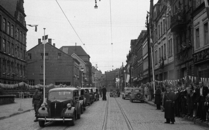 Sulzbach: 75 Jahre Stadtrechte und Wiedereröffnung des Salzbrunnens im Salzbrunnenhaus