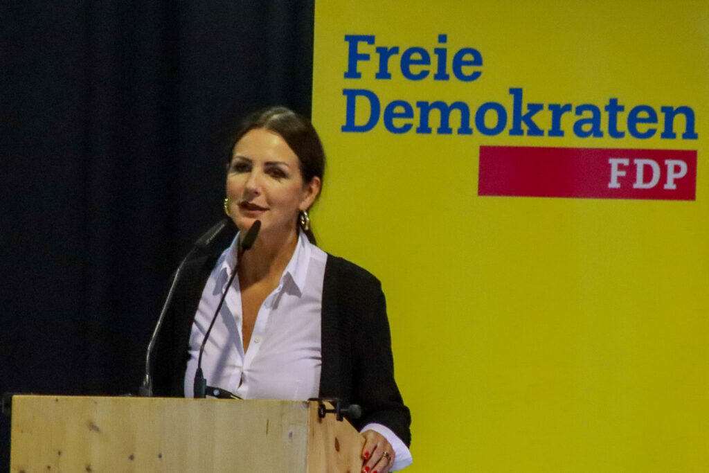 211010 FDP Parteitag Losheim Natalie Zimmer
