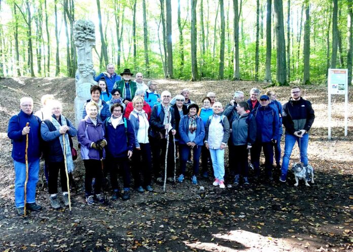 Wandergruppe vor dem 