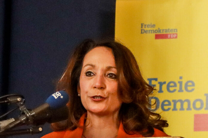 211211 fdp angelika hiesserich peter 2