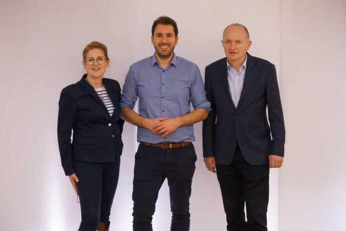 v.l.: Martina Kirsch, Marcel Mucker und Peter Schneider (Foto: