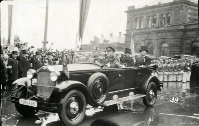 Hindenburg fährt durch Trier