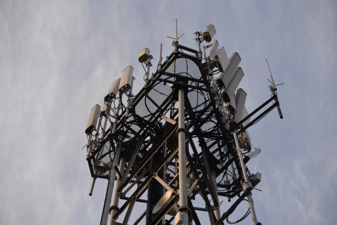 telecommunications tower 7632805 1280