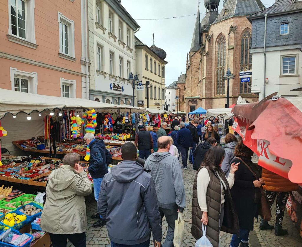 Wendelsmarkt in St Wendel 25 10 22 bo 13klein