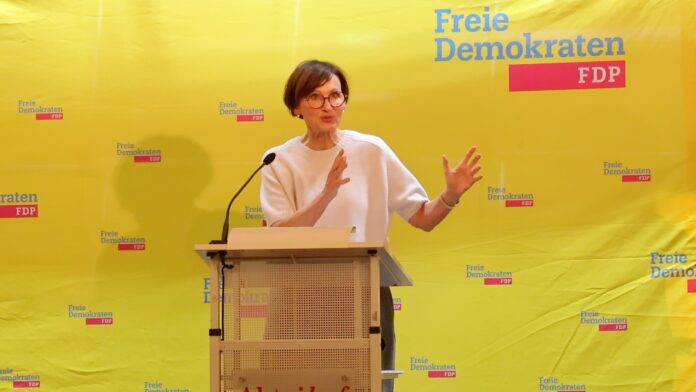 Bettina Stark-Watzinger